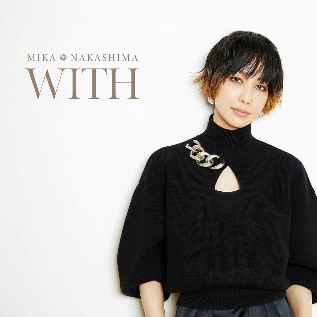 のインスタグラム：「. WITH 明日発売です！ デビューから こんなに沢山の 素晴らしい方々と曲と 出会えて 自分で聴いて 改めて豪華‼️と 心から思いました！  #大蔵 #Gajin  #テイトウワ #ATSUSHI #大沢伸一 #HYDE #TAKURO #RYOJI #森三中 #柴田淳 #中島みゆき #秋田ひろむ #加藤ミリヤ #前川真悟 #玉置浩二 #小林武史 #Salyu #MIYAVI #藤巻亮太 #皆様 #感謝」