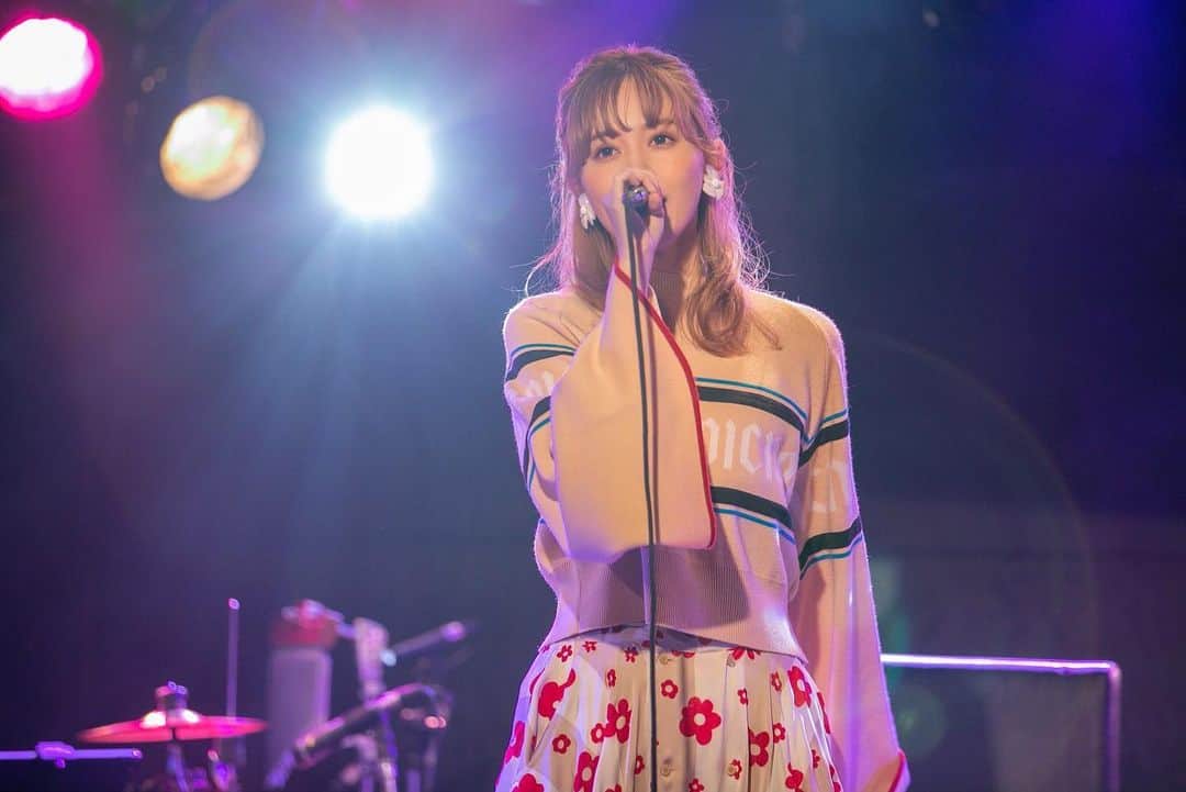 MACOのインスタグラム：「来年1月 Billboard LIVEに出演することが決定致しました。このBillboard のライブで6月から続けてきたEndless Love Tourはここで完結となります。 ぜひ見届けに来てくれたら嬉しいです！  MACO 「Endless Love Tour ～Billboard Night～」 1月16日(土) 大阪  1月24日(日) 横浜   Photography: Toyohiro Matsushima Hair & make: Conomi Kitahara Stylist: Kie Fujii」