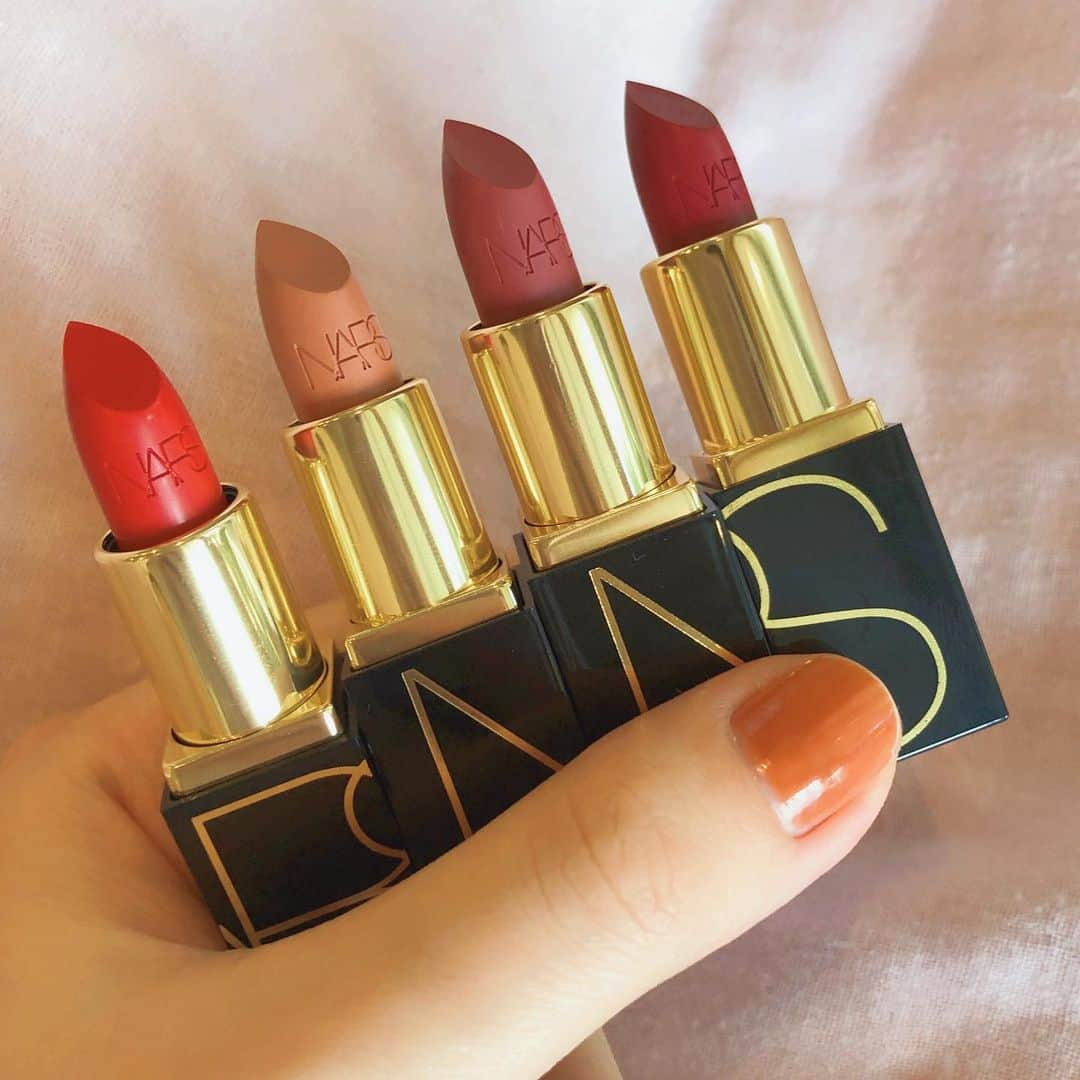 るうこさんのインスタグラム写真 - (るうこInstagram)「@narsissist  HOLIDAT 2020 COLLECTION  アイシャドウ　& マスカラ →オ　ソレイユ　フェースセット  チーク　& リップ →ソフトラスト　 ミニリップ&ブラッシュデュオ」12月1日 19時36分 - rororuko