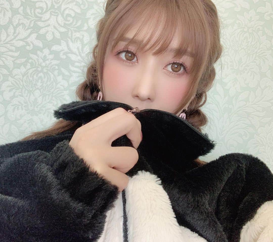大槻ひびきさんのインスタグラム写真 - (大槻ひびきInstagram)「三つ編みした🥳 #tsutaya #tsutayatv #hair #hairstyle  #hairarrange」12月1日 19時39分 - yanhibi0221