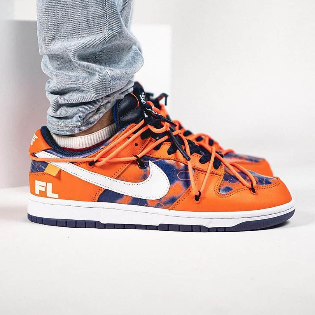 HYPEBEASTさんのインスタグラム写真 - (HYPEBEASTInstagram)「@hypebeastkicks: Take an on-feet look at the upcoming @off____white x @futuralaboratories @nike Dunk Low collab. Originally unveiled at the Off-White SS20 live stream, the orange and navy pair features @futuradosmil’s signature stencil artwork along with his signature, while the University Blue pair spotlights his artwork arrives on the inner panels in a faint yellow shade. Both come with a unique hiking boot-inspired lace anchor points with orange laces over the traditional sneaker lacing layout with navy laces. Stay tuned for a release date along with pricing. ⁠⠀ Photo: @repgod888」12月1日 19時46分 - hypebeast