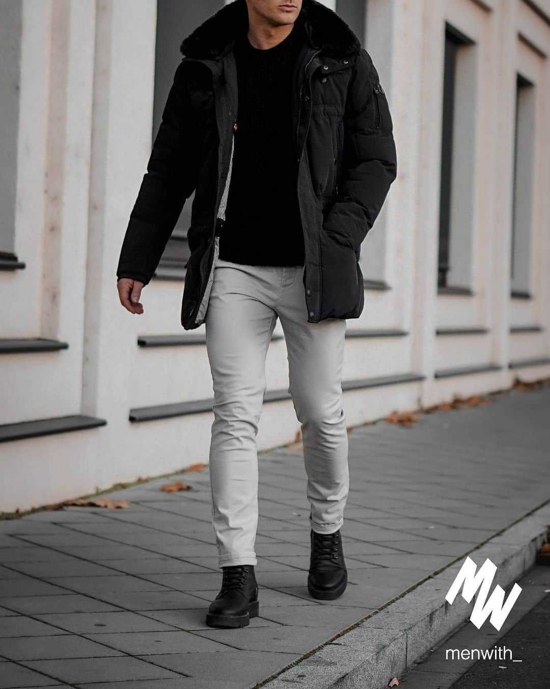 Men Withのインスタグラム：「Great photo of our dear friend @iamluca.z_ 👌🏽 #menwithstreetstyle」