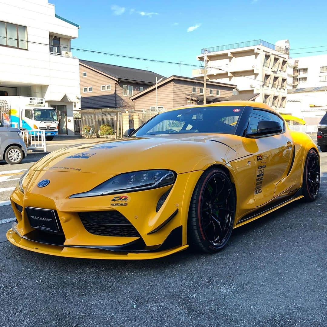 のインスタグラム：「TOYOTA Supra A90  Bodykit: Artisanspirits/// : SPORTS LINE BLACK LABEL  New parts release  BONNET HOOD  FRONT CANARD  FENDER DUCT PANEL  REAR WING  Model code : SZ/SZ-R/RZ : 2019〜  Wheel : ARTISAN SPIRITS : CORART A５  Tire : YOKOHAMA : ADVAN Sport V105 @yokohamatire  Suspension： BLITZ : DAMPER ZZ-R : @blitz.co.ltd  contact : www.artisanspirits.co.jp  USA : #evasivemotorsports #butlertire #ravspecjdm  Canada : #advanced_auto_performance  #ottoautoservice  Taiwan : #車庫小舗  Hong kong : #nigeljdmparts  Russia : #suvproject  Indonesia : #premierautowerkz  Philippine : #jworksunlimited  Bahrain : #kanooperformance  Saudi Arabia : #ksawheels Kazakhstan : #spoiler.kz Riyadh : #ksawheels ＿  #artisanspirits #artisan  #アーティシャンスピリッツ#アーティシャン #toyota #toyotasupra #supra  #supraa90 #a90supra #toyotagram #トヨタ #スープラ #トヨタスープラ  #racecar  #gazooracing #grsupra」