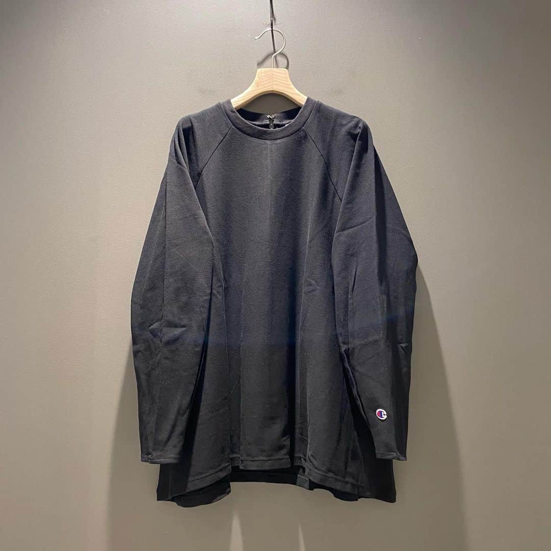 BEAMS JAPANさんのインスタグラム写真 - (BEAMS JAPANInstagram)「＜Champion＞×＜Ray BEAMS＞ Womens REVERSE WEAVE CREW Special ¥9,800+TAX Item No.61-14-0548 BEAMS JAPAN 3F ☎︎03-5368-7300 @beams_japan #champion #beams #raybeams #beamsjapan #beamsjapan3rd Instagram for New Arrivals Blog for Recommended Items」12月1日 20時15分 - beams_japan