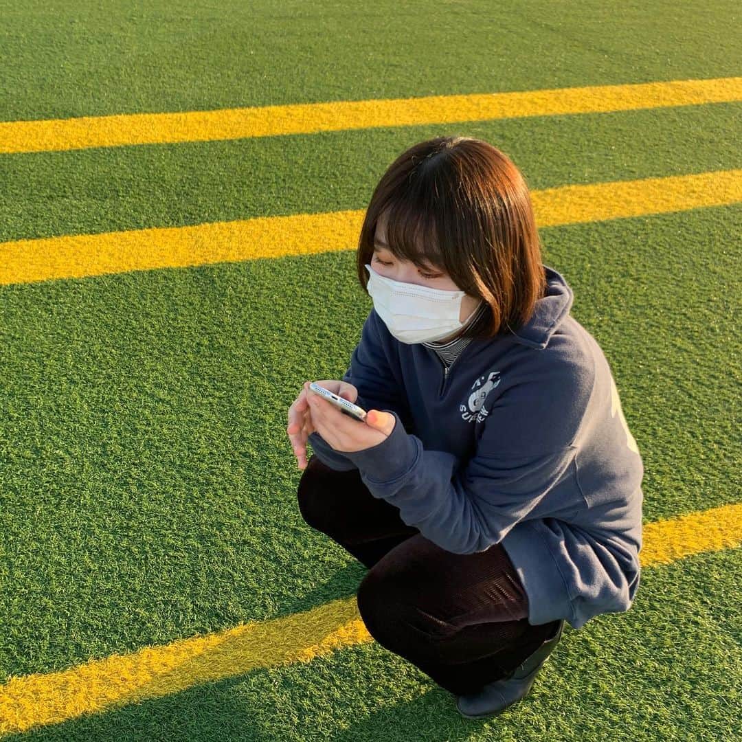 佐藤優萌のインスタグラム：「太陽光って素晴らしい そして今日も足は短かった」