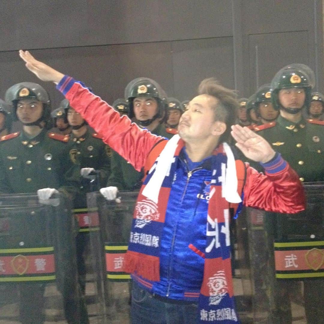 植田朝日のインスタグラム：「🔵🔴﻿ ﻿ マリノスが全北現代をグループリーグ敗退に追い込み、裏では水原が広州恒大を追いやりそう⁉️﻿ ﻿ やっぱACLって面白いな〜！w﻿ ﻿ そんな中、不気味なのがトーナメント一発目で東京と当たるかもしれない北京国安だね。﻿ ﻿ 8年前、北京で歌った♪緑は大っ嫌い とか懐かしくない‼️爆﻿ ﻿ #tokyo12 #ACL2020」