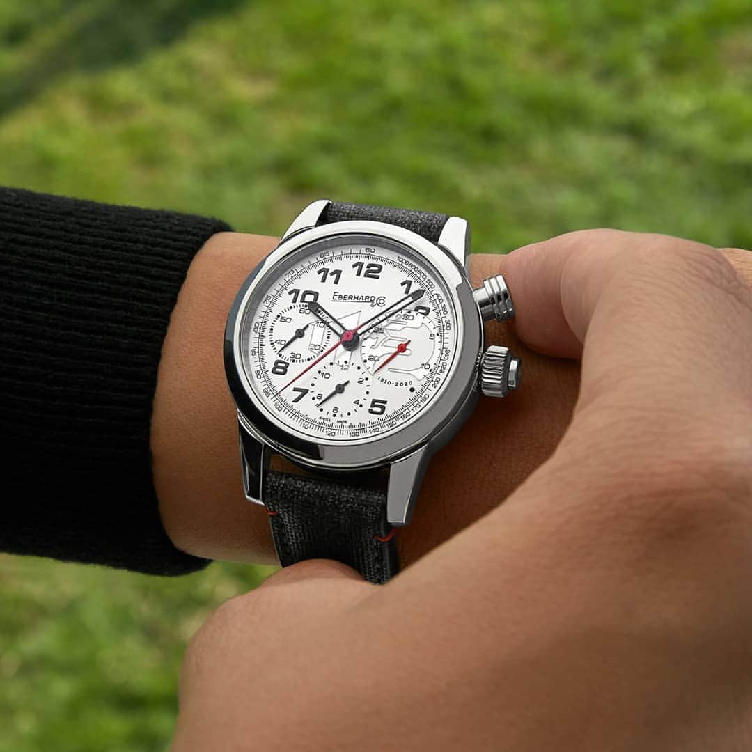 のインスタグラム：「A unique timepiece with a sporty spirit #limitededition #110thalfaromeoanniversary #chronograph #eberhard #eberhard_co #eberhardwatches #eberhard1887」