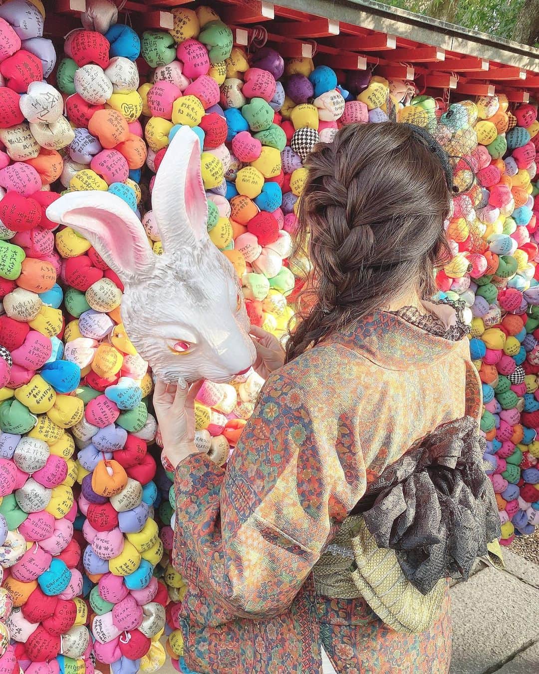 のインスタグラム：「﻿ ﻿ ﻿ ﻿ 京都旅行連投ごめんね🥺﻿ ﻿ ﻿ ﻿ ﻿ 📍ずっと行きたかった場所﻿ ﻿ ﻿ ﻿ ﻿ ﻿ ﻿ #カトリナ#かとりな﻿ #サロモ#静岡#おしゃれさんと繋がりたい#浜松サロモ#サロンモデル#ポージング#撮影データ#2way前髪#ヘアカラー#カラコン#ヘアスタイル#アレンジモデル募集#美容院#秋コーデ#撮影依頼募集#fashion#make#コスメ#152cmコーデ#低身長#イエベ#ロングヘア#着物レンタル﻿ ﻿ ﻿」