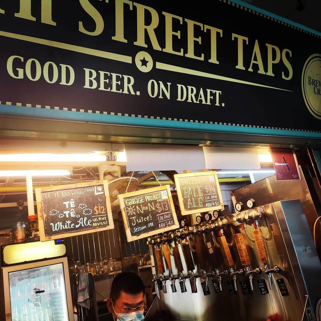 有坂翔太さんのインスタグラム写真 - (有坂翔太Instagram)「中華街の美味しいクラフトビールのお店。日によって違う品種。今日はベトナムのクラフトビールが美味しかった。」12月1日 20時31分 - shotaarisaka