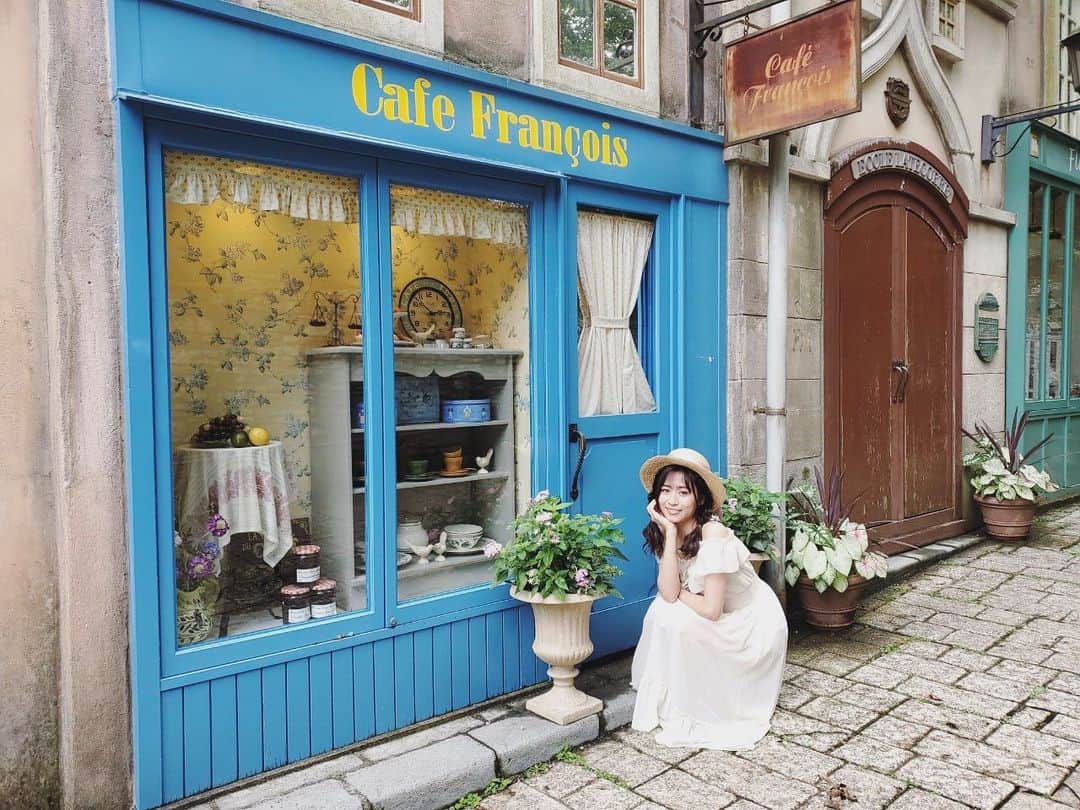 内木志のインスタグラム：「⭐️ #星の王子様ミュージアム  #箱根 #カレンダーブック2021 #オフショット」