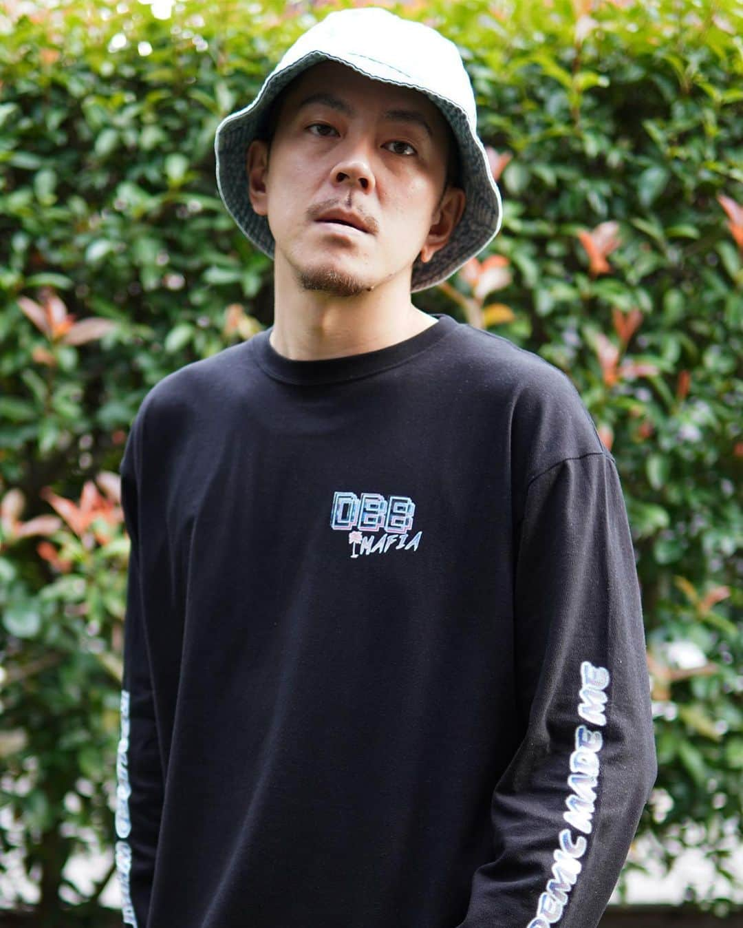 DJ B=BALLのインスタグラム：「📦DBB MAFIA WEB STORE OPEN📦 🔗LINK IN MY BIO🔗 ●LONG SLEEVE ¥5900 ●DENIM BUCKET HAT ¥3900 ●OTHER ¥1350〜 #DBBMafia グッズのWEB販売開始🛒 ONE BAND 2020開催を記念し様々なアイテムを数量限定でご用意しました🏷 是非チェックしてください✔︎」