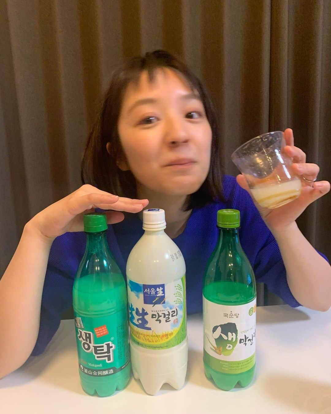 藤林温子のインスタグラム：「. まっこり飲み比べー！ . 韓国学ばナイト ありがとうございました マッコリ飲み比べ （仕事です.写真ブレブレです） 幸せでした🤣 家帰って 早くまっこり飲んで ほっこりしたい #まっこり」