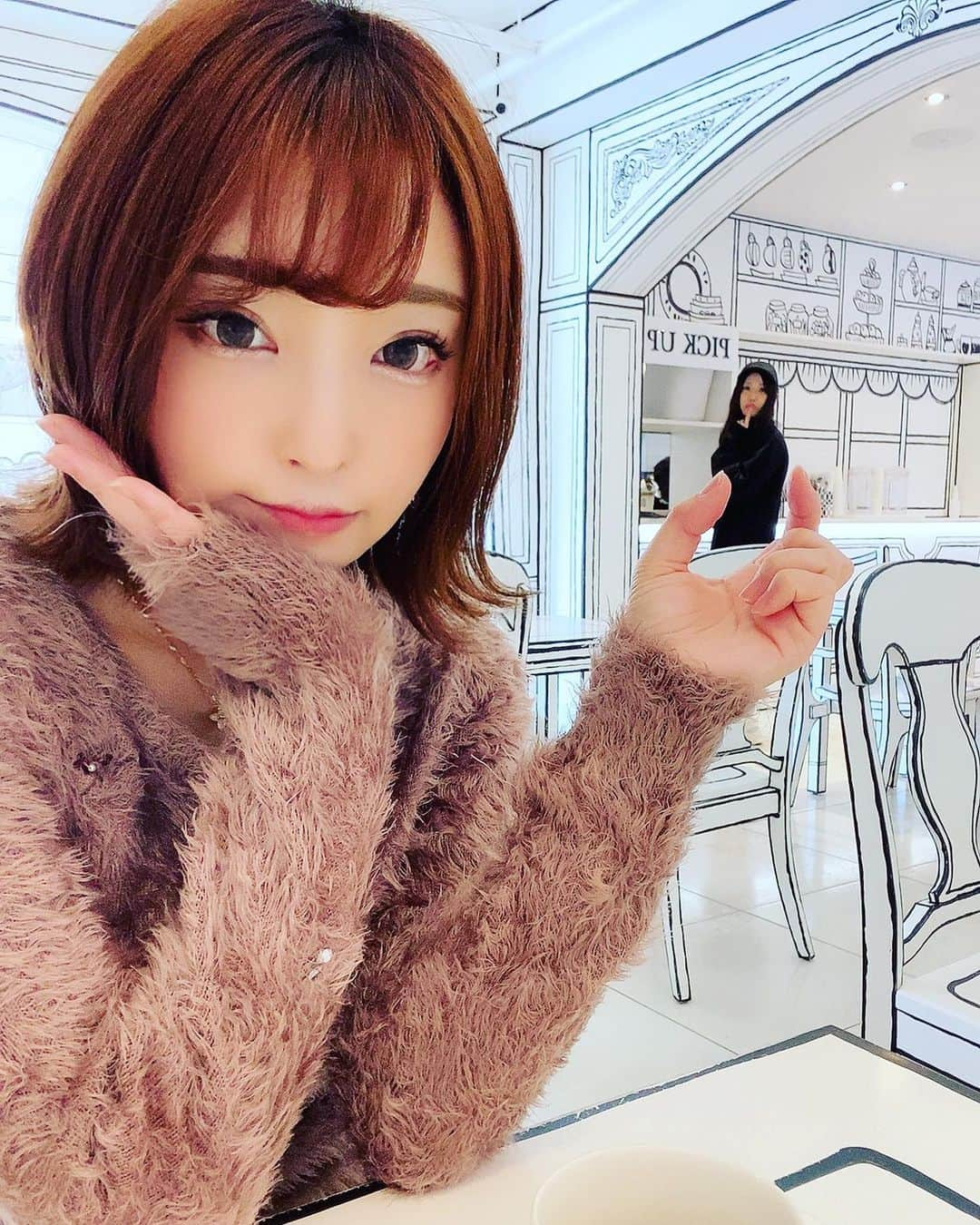 稲森美優さんのインスタグラム写真 - (稲森美優Instagram)「絵の中入ってきた💖 盛りだくさんだよう！  #2dcafe ☕*°  動画も沢山！ #五条先生 に近づけた感じで嬉しそうだった、、笑😭  2次元！  #新大久保カフェ #新大久保グルメ #インスタ映え #インスタ映えカフェ #おしゃカフェ #韓国 #韓国風カフェ #新大久保 #ダルゴナコーヒー #女子会 #cute #アニメ#絵本 #夢みたい #オシャレなカフェ #変わったカフェ #2次元 #anime #カジュアルコーデ #カジュアルファッション」12月1日 21時41分 - miyuuinamori