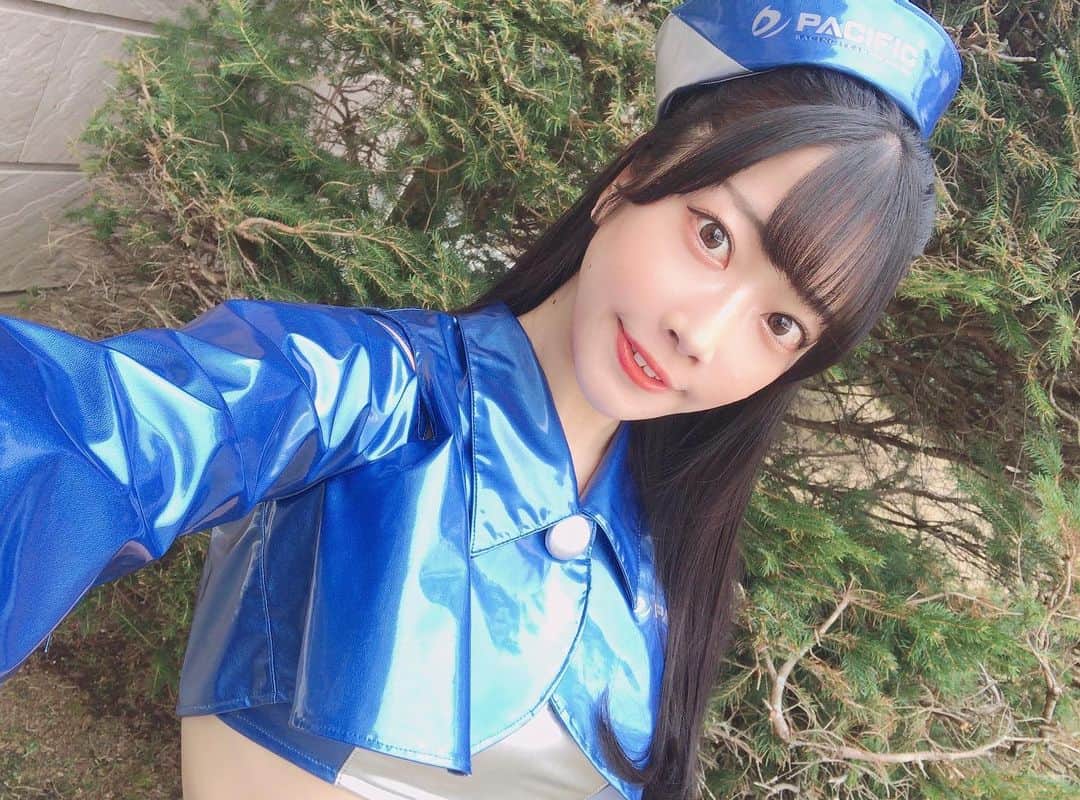 西井綾音のインスタグラム：「. . SUPERGT  最終戦 お疲れ様でした！！ . . . 今年はコロナもあり、サーキットになかなか行けず、、 . . それでも私は11月のもてぎ戦と今回の最終戦の2回行かせていただきました。 . . 1度もサーキットに行けないRQがいる中でこうした状況でも2回も行けたことにチームの皆様には感謝でいっぱいです。 . . . また今回は最後にPacific Fairies全員でサーキットに行けて本当に嬉しかった😭😭 . . . . サーキット2回目、初めての富士スピードウェイ✨ 大興奮でした！！！ . . レース中の緊張感、順位が上がった時の喜び、チームの一体感、、 それをレースクイーンとして現地で生で感じることができたことがとても嬉しかった！！ . . レースクイーンって素敵なお仕事だなと再度実感しました✨ . . . 新人で分からないことだらけの私に優しく教えてくださったチーム方々、そしてFairiesの皆本当にありがとうございます✨ . . . . . サーキットではなかなか皆様にお会い出来なかったので、今週末のラスト撮影会、ぜひ会いに来てください✨✨ . . . . 新人賞も引き続き全力で頑張ります！！一緒に頑張ろうね！ . . . .」