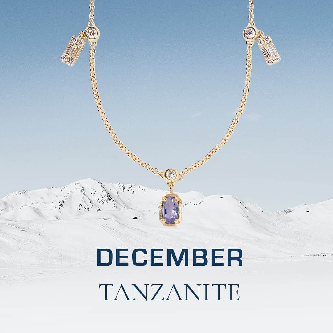 稲木ジョージのインスタグラム：「December babies, #tanzanite is your birth stone 💎 It brings wisdom, truth, dignity and spiritual mastery🔮 And the last month or 2020. Don’t forget to treat yourself because we all made it this year😘🔥」