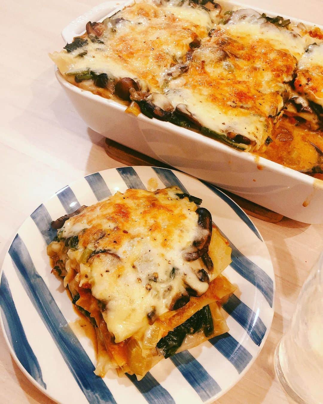 LOVEのインスタグラム：「Spinach mushroom lasagna  まあまあだった。 もっとうまく作れるはず... チーズかなあ🧀」