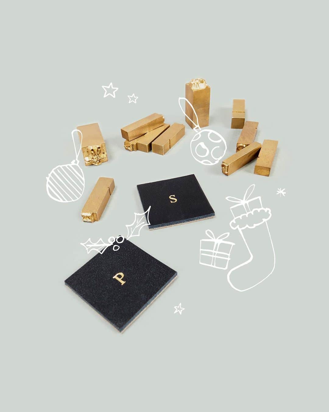 ポールスミスさんのインスタグラム写真 - (ポールスミスInstagram)「Add that personal touch to wallets, belts and bags to create a special gift designed to delight.  #PaulSmith #gifts #personalised #monogram」12月1日 22時01分 - paulsmithdesign