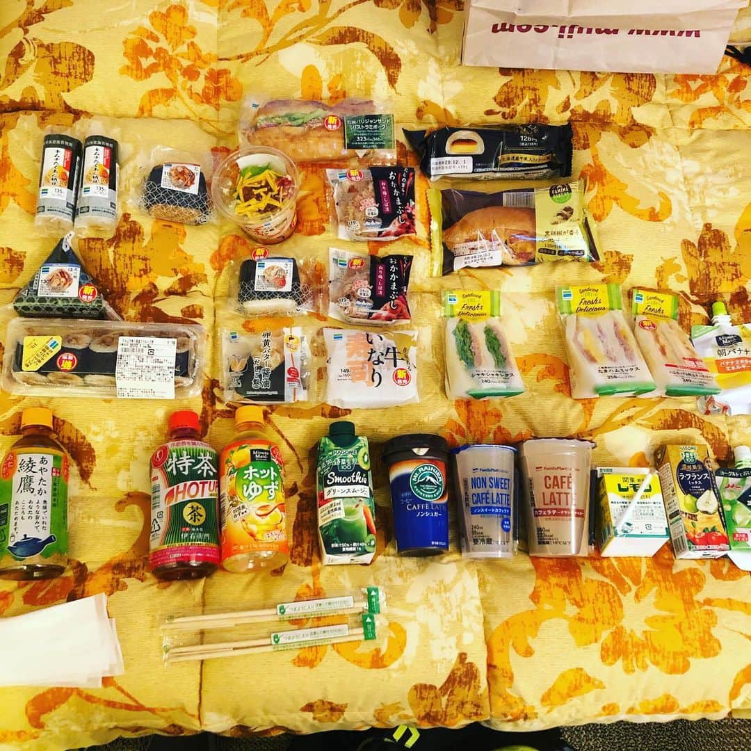 山口森広のインスタグラム：「今日の朝。 どれが良い〜？ と言われて、テンションあがるやつ！ #朝ごはん」