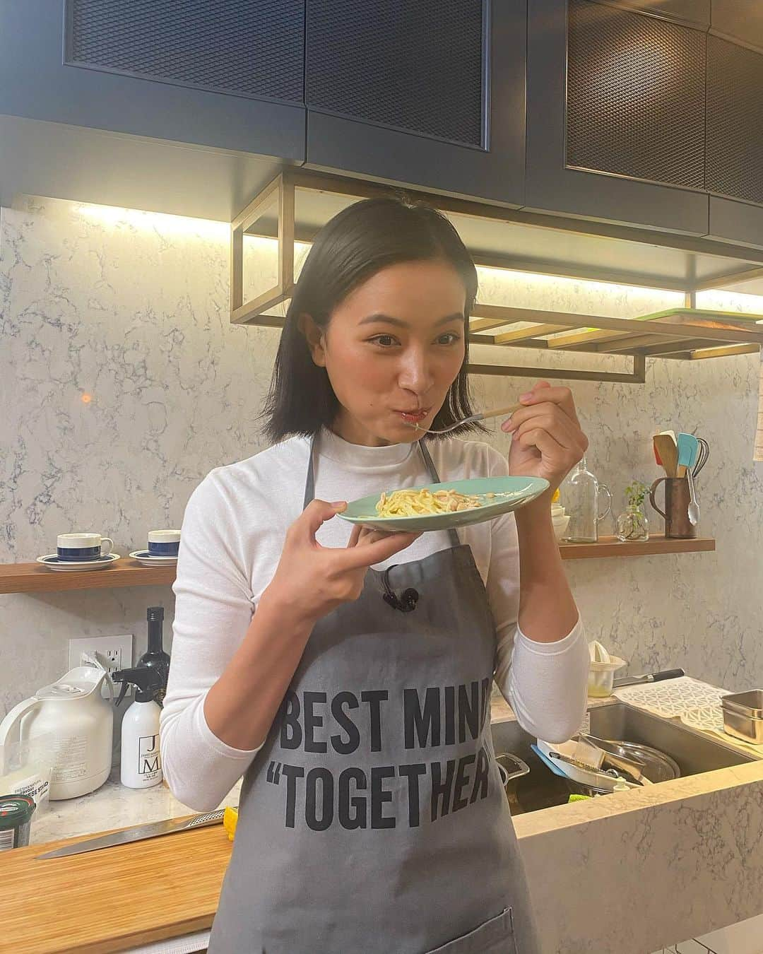 高橋ユウさんのインスタグラム写真 - (高橋ユウInstagram)「今日は withさん @with_mag_official  のインスタライブでお料理🍳 arikoさん @ariko418 のオリジナルレシピを教えてもらったのですが、簡単で時短なのにめっっっっちゃ美味しくて本気で感動した。 withさんの公式Instagramからアーカイブで見れるので観てみてださい🍅 @with_mag_official  ひろくんの試合が終わったら絶対食べてもらおっ！  #with #料理 #cooking #cookingram  #時短レシピ」12月1日 22時26分 - takahashiyu.official