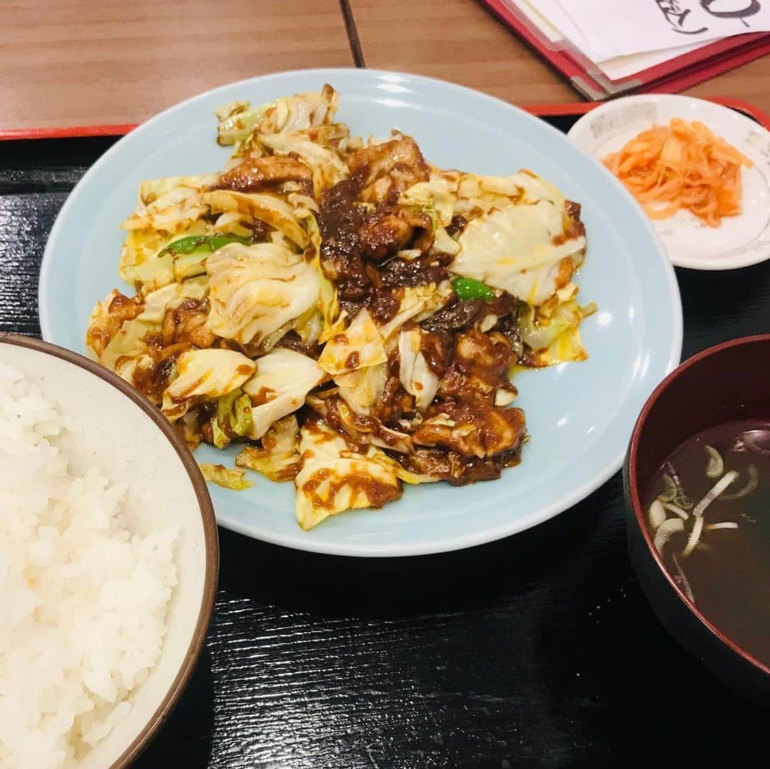 のインスタグラム：「#さいたま市#浦和区#elan#エラン#仕事前に#食事#中華#町中華#回鍋肉定食#辛子豆腐#餃子」