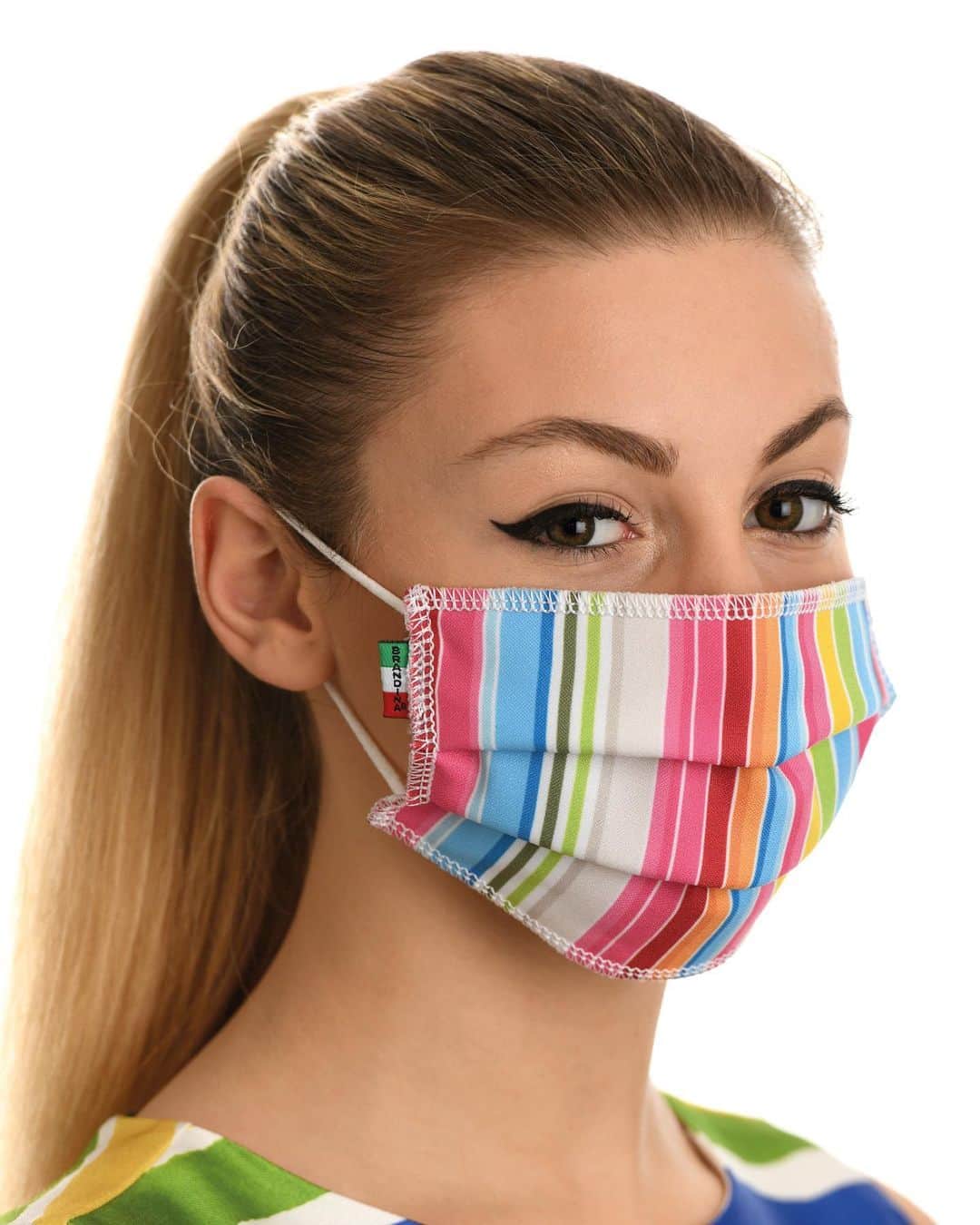 のインスタグラム：「Le mascherine Brandina disponibili in cinque nuovi colori.  Scoprile online o nelle nostre botteghe.  #covid19 #covid19italia #coronavirus #brandinatheoriginal #mascherine #mascherinecoronavirus #mascherinepersonalizzate」