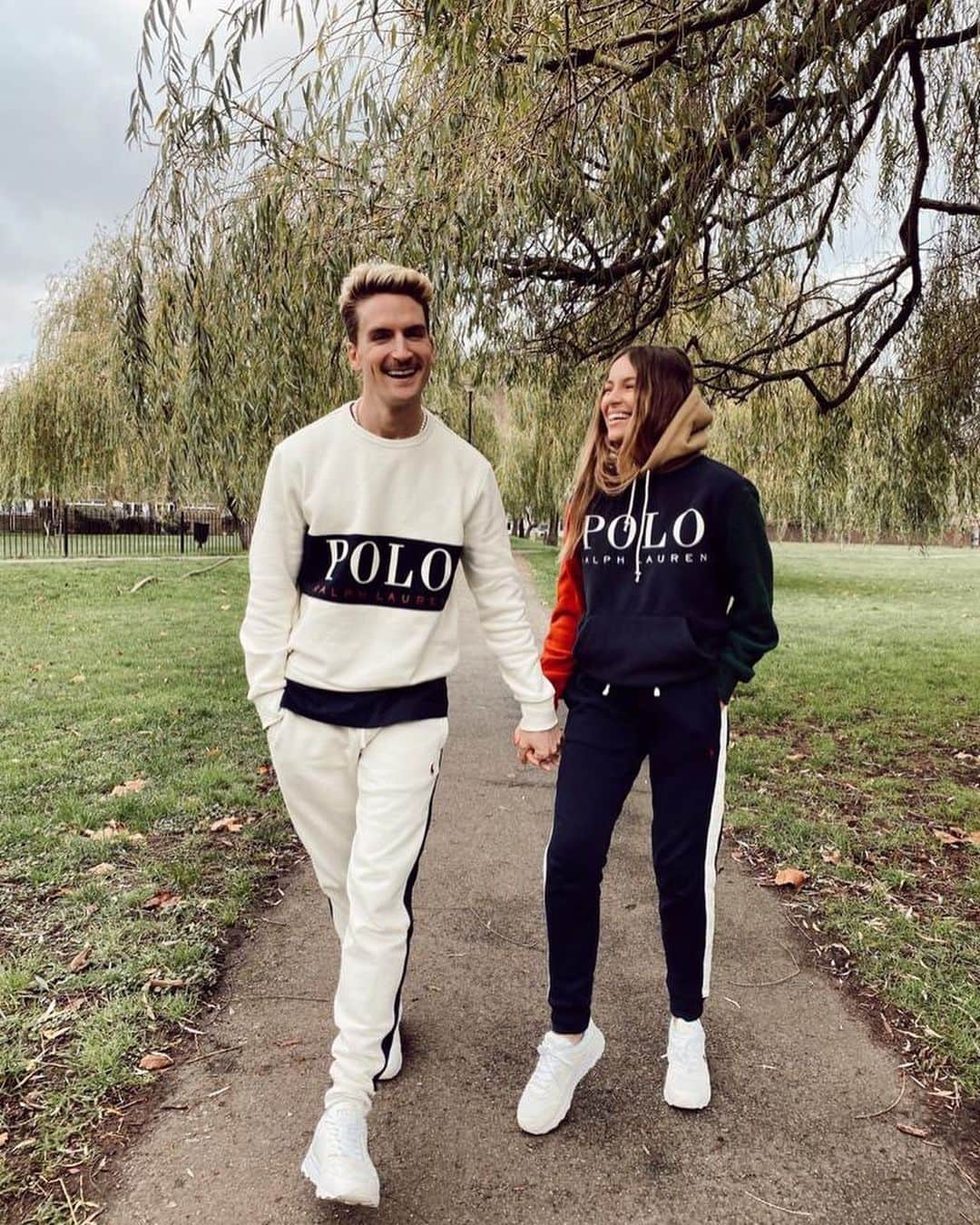 ASOSさんのインスタグラム写真 - (ASOSInstagram)「One for me, one for you   @proudlock [he/him] & @emmalouiseconnolly [she/her] wearing PLR x ASOS exclusive collab [1794720]」12月1日 23時00分 - asos