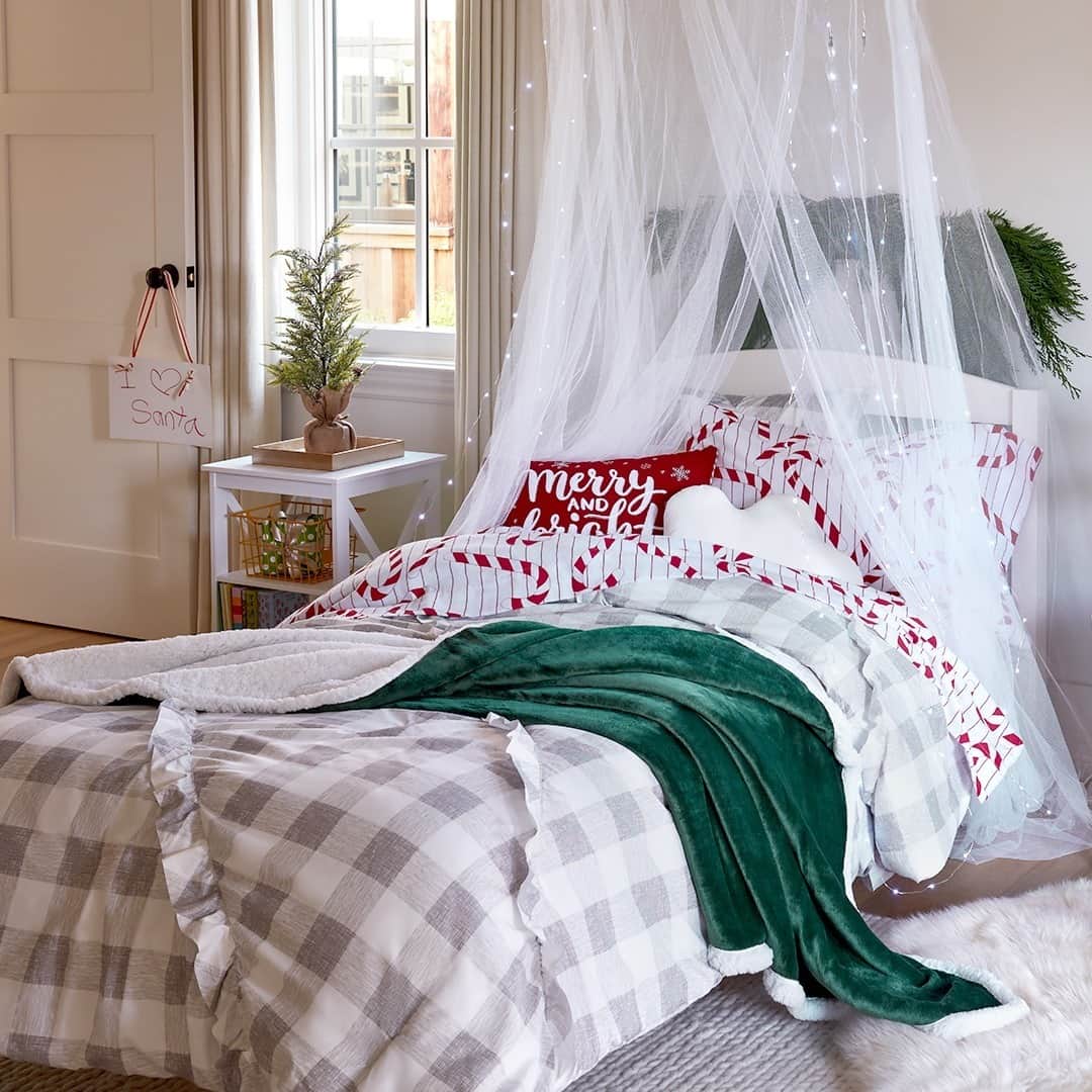 Wal-Mart Stores, Incのインスタグラム：「Sweet dreams only in the #KidsRoom. 🎄😉 #WalmartHome」