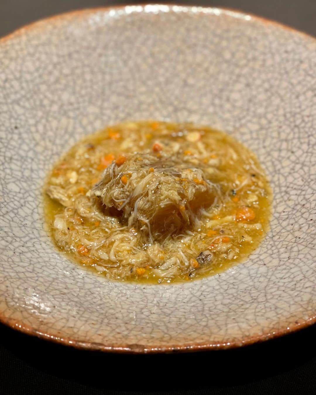 のインスタグラム：「『茶禅華』の上海蟹が素晴らしかった！！！﻿ 上海蟹に、こんな食べ方があるんだ！と、天才川田智也シェフの料理に感動しまくり！！！﻿ ﻿ 上海蟹の揚げワンタン 雌と雄﻿ 酔っ払い上海蟹 雌と雄﻿ 上海蟹の爪﻿ 蒸し上海蟹﻿ フカヒレに上海蟹餡掛け﻿ 白トリュフ上海蟹リゾット 上海蟹XO醤清湯麺 ﻿ 今までの人生一番の上海蟹料理でした！！！﻿ ﻿ #茶禅華 #具義中華2020﻿」