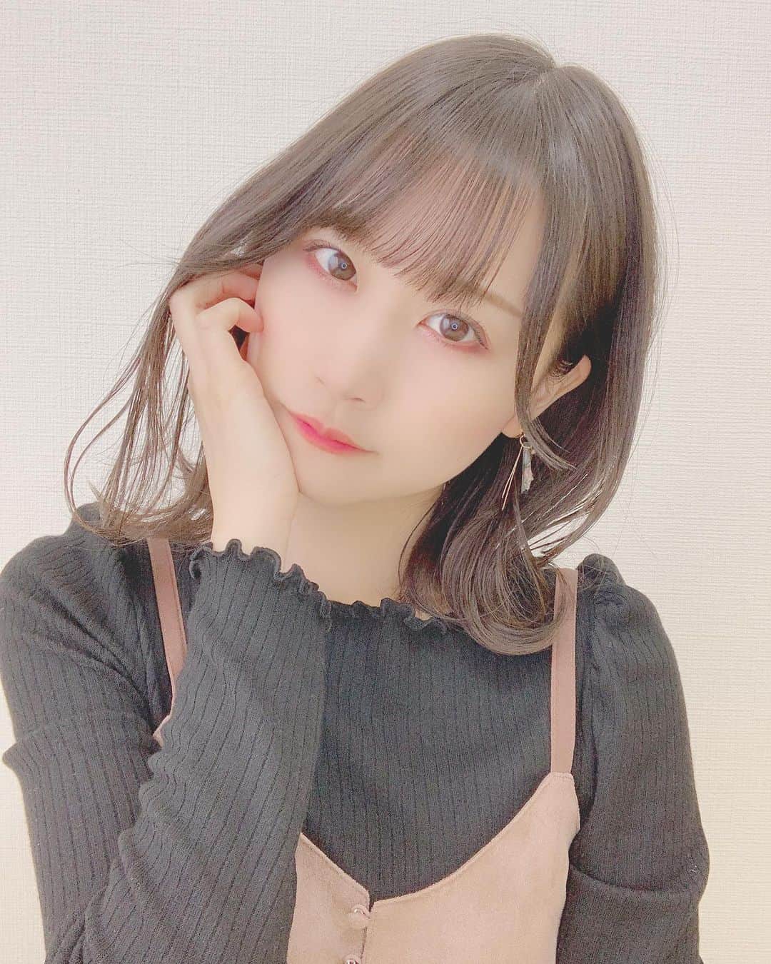 八木沙季のインスタグラム：「👗👗 . おにゅーの服☺️❤︎❤︎ .」