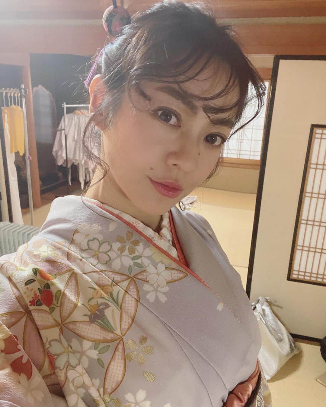 のインスタグラム：「Hello December 👘❤️ 神在月、一日参りで初めての出雲大社に着物を着て御参りに来ました☺️🙏⛩ 嬉しいな。わくわく💗 2020年もはやいこと残りあと1ヶ月。 今年を思いっきり、来年に備えて頑張るんば👏👏👏 ・ #12 #december  #kimono #👘 #着物 #着物女子  #出雲大社　#神在月 #神在祭 #縁結び　#訪問着　#禰󠄀豆子」