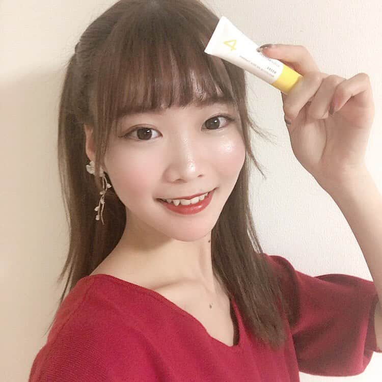 齋藤佳穂のインスタグラム：「4ウィークプログラム🌈 1週間ごとに変わる髪の状態に合わせた自宅集中ケア💞  今週は4番🛍 ツヤとまとまりのあるカラーヘアになる♪ 光の反射を綺麗に魅せてくれる🥺  @wellapro_japan @nyny_official_account  #カラーモーション#4ウィークプログラム#さあサロンに行こう#イルミナカラー#イルミナ#ウエラプロフェッショナル#nyny#さあnynyに行こう」