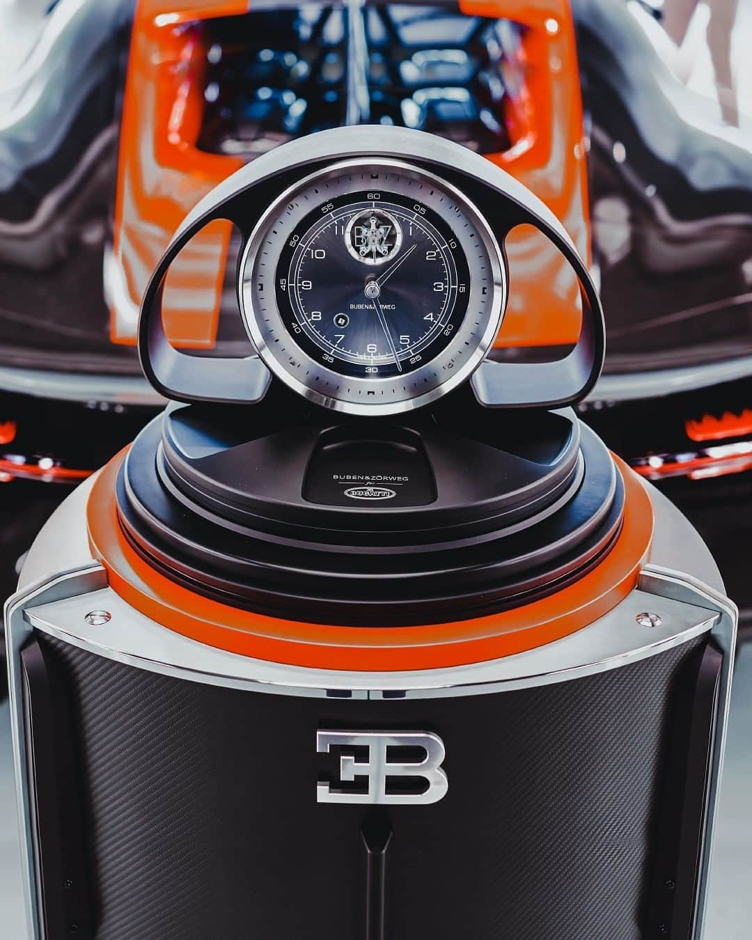 ブガッティさんのインスタグラム写真 - (ブガッティInstagram)「A safe resembling a cylinder of BUGATTI‘s iconic W16 engine, this is the @bubenandzorweg for BUGATTI Grande Illusion Chiron Super Sport 300+. Perfectly shaped and in the unmistakable design language with numerous details of the CHIRON Super Sport 300+ such as black carbon fibre, the legendary horseshoe radiator shape and the Super Sport’s distinguishable duotone coloring.   #BUGATTI #CHIRONSuperSport300plus #SuperSport300plus #bubenandzorweg #bzsafeinstyle」12月1日 23時59分 - bugatti