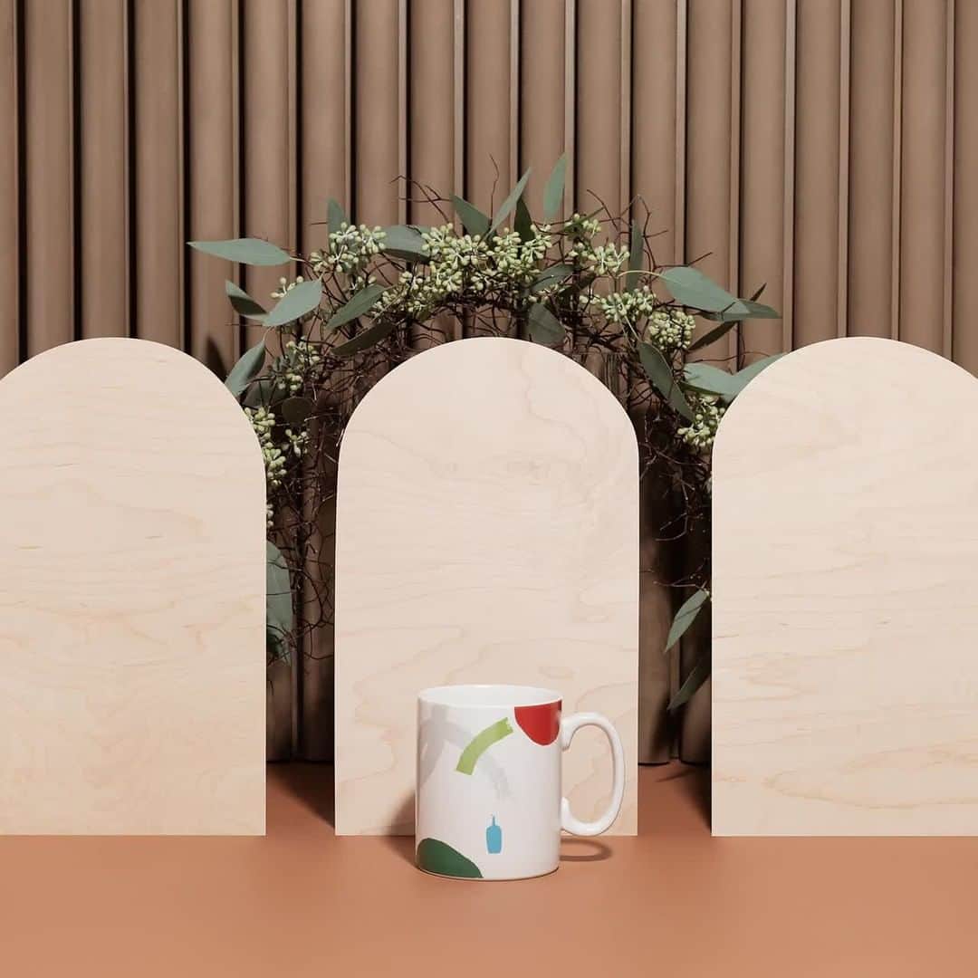 Blue Bottle Coffeeのインスタグラム：「Mugs, coffee sets, and pour over tools, oh my. ⁠  As we close our Week of Gratitude, we wanted to give one last thanks and a brief reminder that today is the last day for free shipping on all online orders. Shop our best sellers, including gifts from our Winter Blooms Collection, our Pour Over Kit, and our many different coffee sets. There’s something for every coffee lover on your list. Including you.」