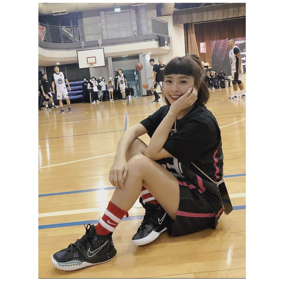 峮峮さんのインスタグラム写真 - (峮峮Instagram)「籃球賽太好玩了！ 約我打籃球🏀🏀🏀👌🏽👌🏽👌🏽！ - #今日はバスケの日💕」12月2日 0時40分 - qun_04
