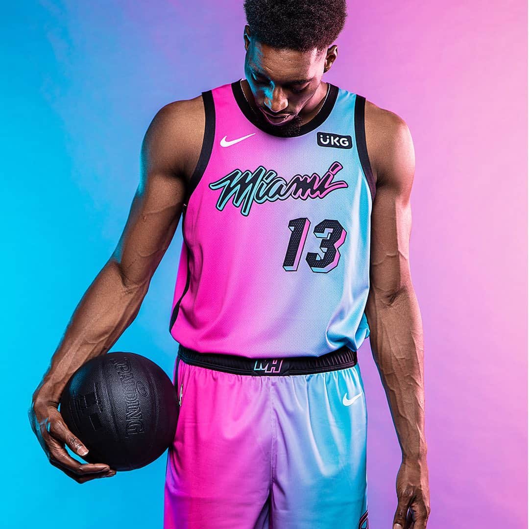 Miami HEATさんのインスタグラム写真 - (Miami HEATInstagram)「Fit for the future. Preorder your #ViceVersa jersey Wednesday night at Midnight.   @miamiheat // @americanair」12月2日 1時02分 - miamiheat