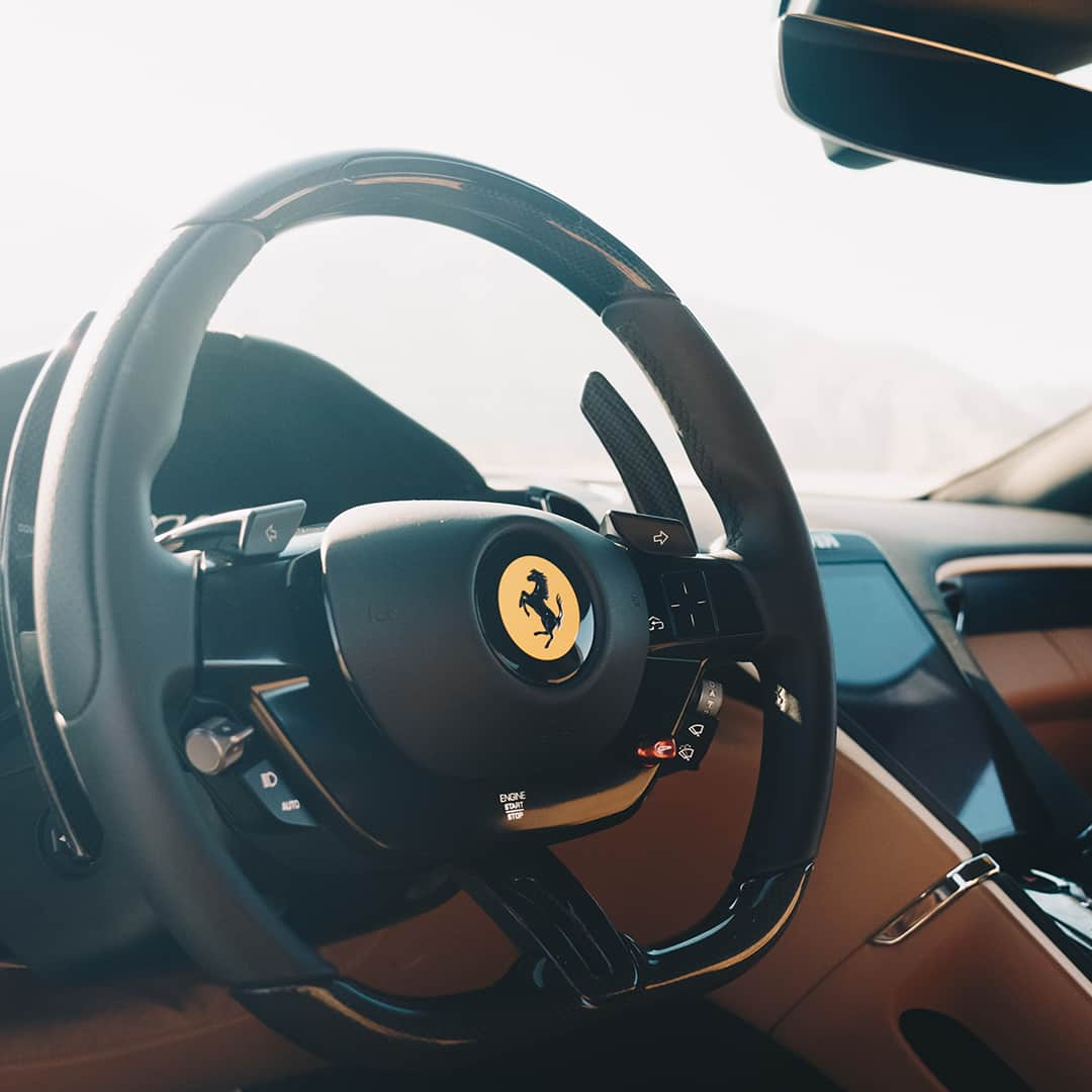 フェラーリさんのインスタグラム写真 - (フェラーリInstagram)「Every detail counts in #LaNuovaDolceVita: the #FerrariRoma’s elegance extends to both it’s exterior and interior components. Discover a ride that celebrates minimalism and #Ferrari power」12月2日 1時04分 - ferrari