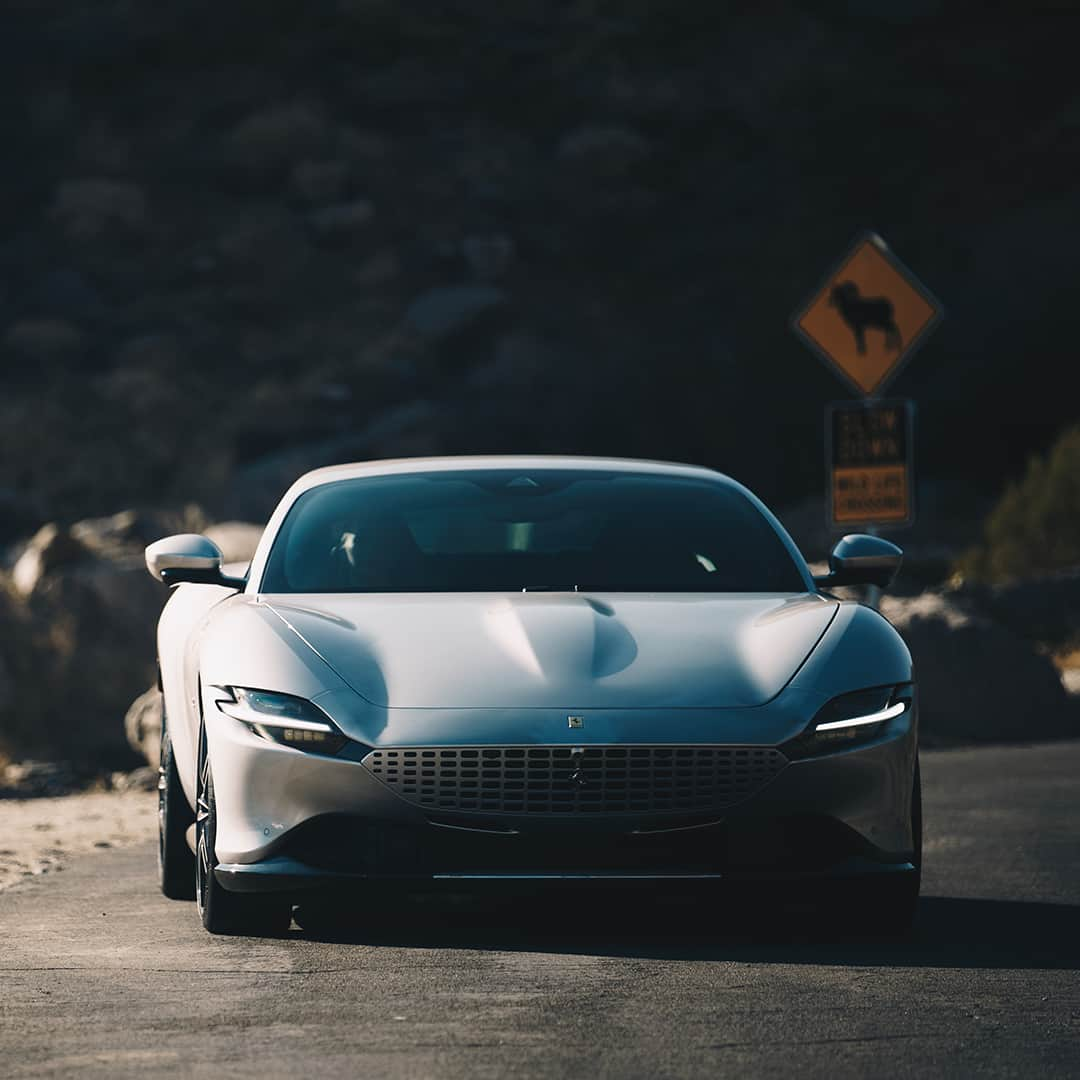 フェラーリさんのインスタグラム写真 - (フェラーリInstagram)「Every detail counts in #LaNuovaDolceVita: the #FerrariRoma’s elegance extends to both it’s exterior and interior components. Discover a ride that celebrates minimalism and #Ferrari power」12月2日 1時04分 - ferrari