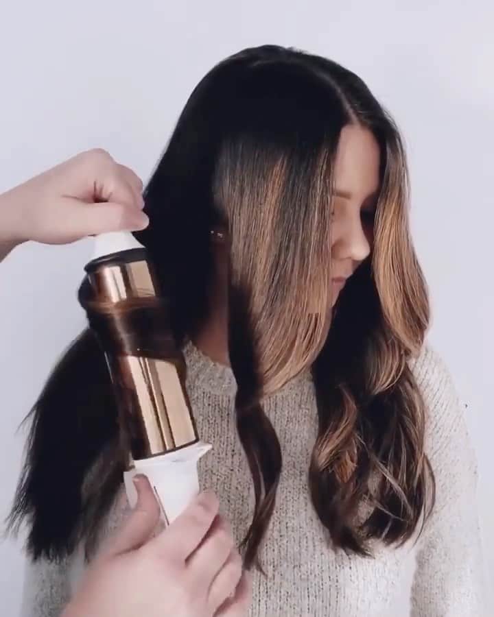 Kristin Essのインスタグラム：「Every once in a while Target pulls a MAJOR secret move. So secret, in fact, that even I don’t get a heads up 😂🤐 I just found out that today and only today, KEH tools are part of the Target 40% off hair tool sale and I’m sorry I didn’t tell you sooner!! Y’all have been asking me all week if something like this would come up and I truly didn’t know!! Anyway, there it is! All KEH tools (ceramic, titanium, dryers, all of it!)are 40% off today and this has been your public service announcement 🌈✨👩🏼‍🦰」