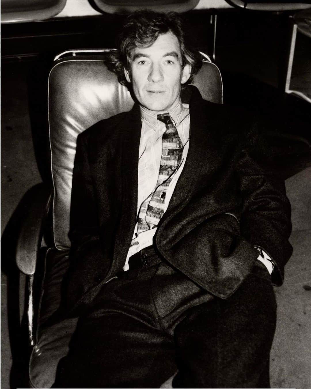 イアン・マッケランのインスタグラム：「I fell in with Andy Warhol when I was on Broadway in “Amadeus”. He liked to snap people when he first met them, so this was probably taken when I visited his Factory in Union Square: 1981」