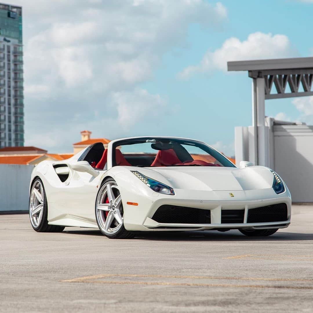 CARLiFESTYLEさんのインスタグラム写真 - (CARLiFESTYLEInstagram)「Ferrari 488 Spider sitting on @anrkywheels #carlifestyle」12月2日 12時53分 - carlifestyle