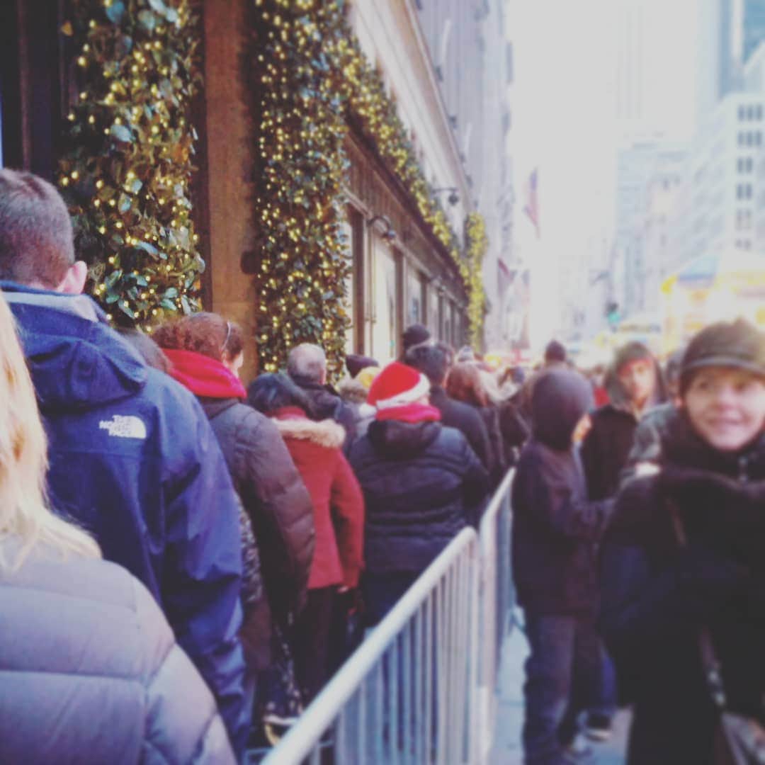 前田真里さんのインスタグラム写真 - (前田真里Instagram)「いつかの五番街。  #holidayseason #プロジェクションマッピング」12月2日 12時11分 - maedamari
