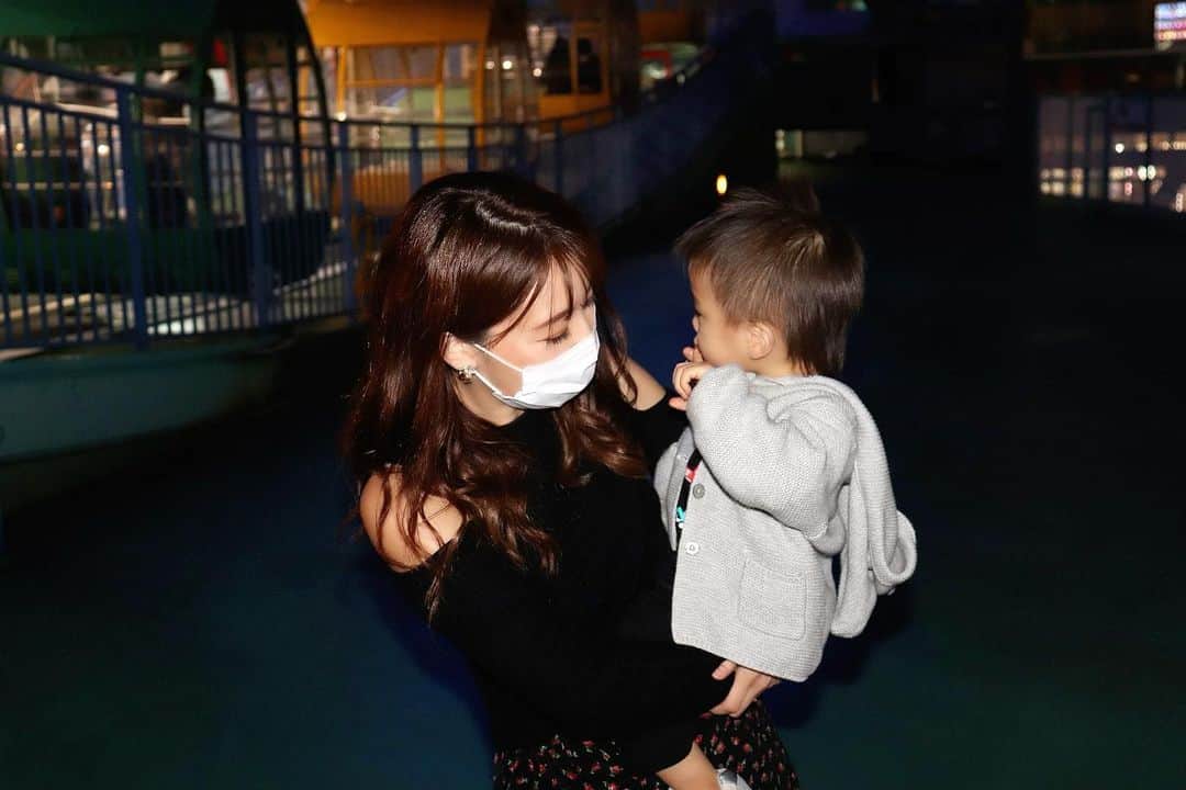 Momoeのインスタグラム：「#happy #家事 #育児 #family #家族 #boy #smile #男の子 #息子 #code #love #lucky #kids #子供 #thankyou #宝物 #ベビー #fashion #follow #心 #縁 #パパ #ママ #家族写真 #男の子ママ #横浜」