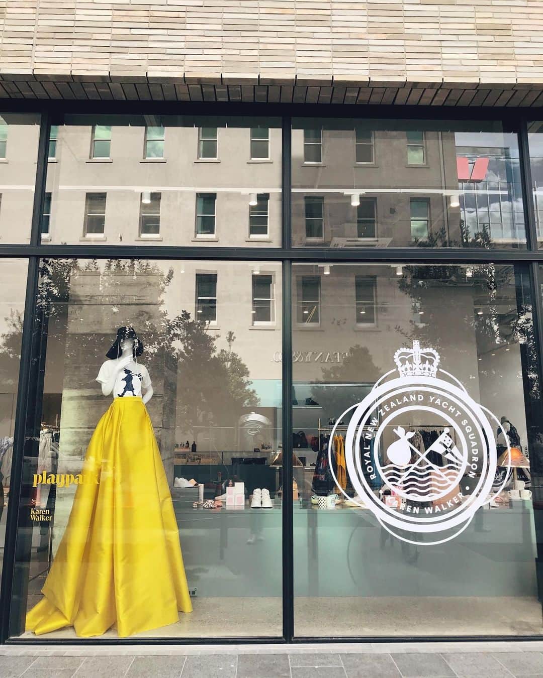 カレンウォーカーのインスタグラム：「Playpark by KW Britomart (ground floor of @TheHotelBritomart) dressed in our Royal New Zealand Yacht Squadron (@RNZYS) collab ahead of a brilliant summer on the Waitematā Harbour.」