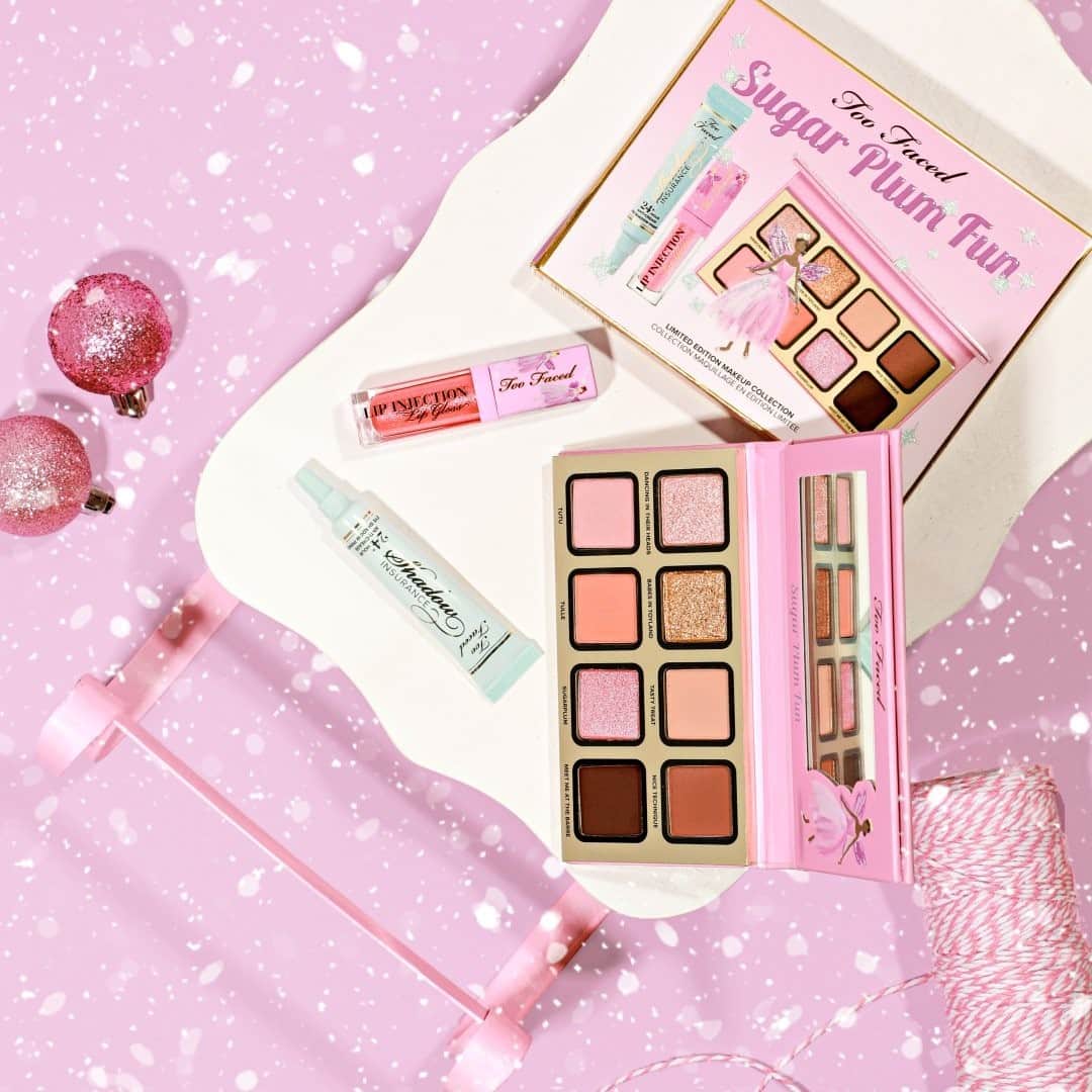 Too Facedのインスタグラム：「Craving a bite-sized, sugar plum-scented confection of sugared plums & sugary pinks?! 💖 Our Sugar Plum Fun Makeup Set is perfect for creating limitless looks that keeps you looking sweet & sexy all year long. #toofaced」