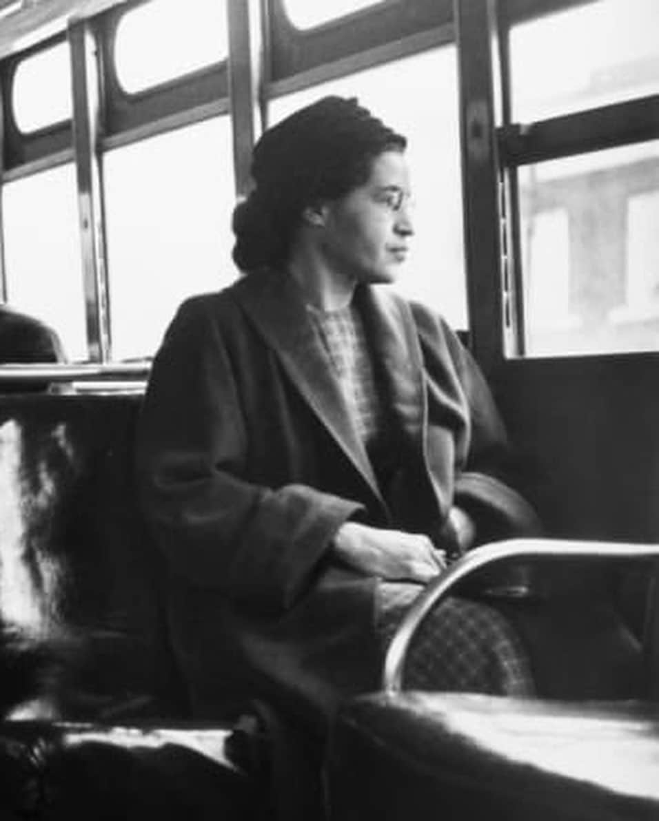 コモンさんのインスタグラム写真 - (コモンInstagram)「On This Day, 65 years ago, the longtime activist Rosa Parks was arrested after refusing to give up her seat on the bus to a white man in Alabama. The rest is history.」12月2日 4時05分 - common