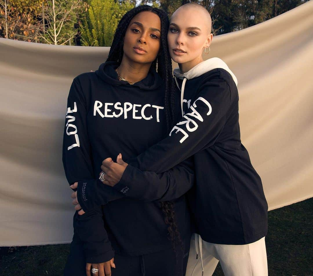 シアラさんのインスタグラム写真 - (シアラInstagram)「Incredibly proud to announce our Fashion House, THE HOUSE OF LR&C and Introduce our newest brand HUMAN NATION!  Love. Respect. Care  Love, Russell & Ciara」12月2日 4時54分 - ciara