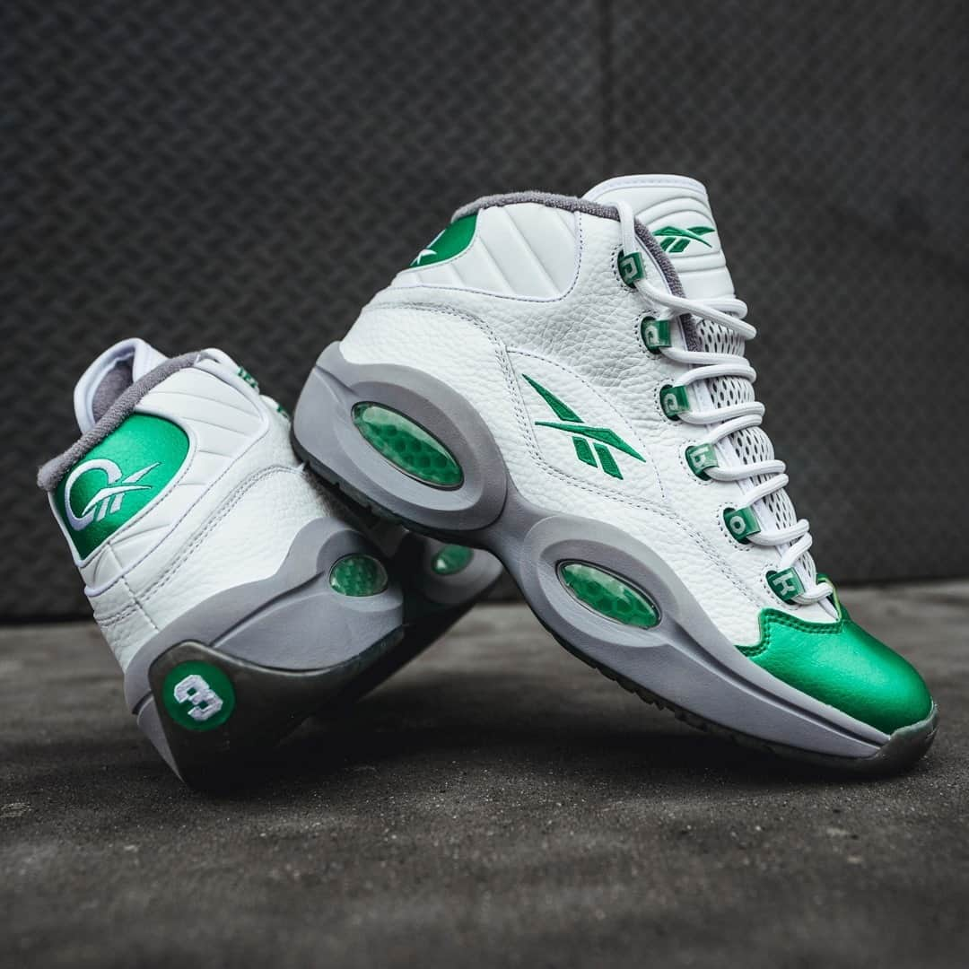 Foot Lockerさんのインスタグラム写真 - (Foot LockerInstagram)「Inspired by the Philly 🦅 's #Reebok Question Mid Gridiron arrives 12/4 online and in select stores.」12月2日 5時00分 - footlocker