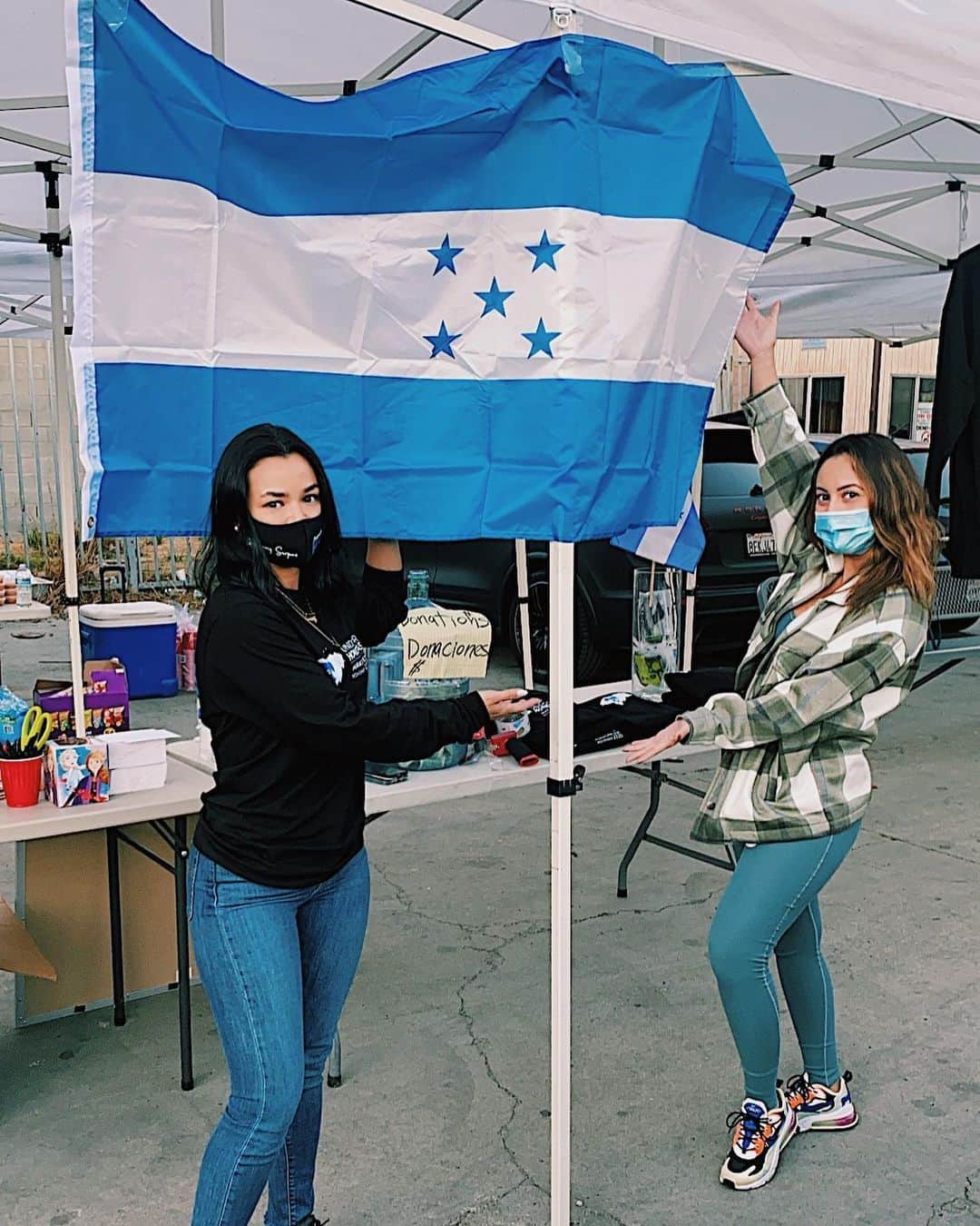 フランシア・ライサさんのインスタグラム写真 - (フランシア・ライサInstagram)「It’s #givingtuesday and @hcrfcleveland is doubling every donation that is given up to $10,000. These donations are going towards emergency supplies and financial assistance to aid in the recovery of Honduras after it was impacted by Hurricane Iota and Eta. I also want to give a big thank you to @theonlysuanny and Proyecto Hope for the work done over the weekend putting together 629 boxes of donations for Honduras. Swipe to see photos and a video of the devastation Honduras is experiencing, even a small donation can make a big impact. Go to honduranchildrensrescuefund.org today to donate and have your donation doubled! Link in bio.  #honduras #hcrf」12月2日 5時18分 - franciaraisa