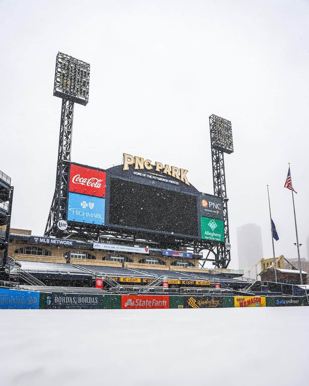 ピッツバーグ・パイレーツさんのインスタグラム写真 - (ピッツバーグ・パイレーツInstagram)「🥶」12月2日 5時41分 - pittsburghpirates