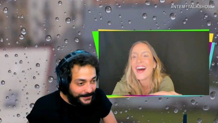 Claudia Leitteのインスタグラム：「Já tá no @globoplay o episódio do #NTEM1TALKSHOW que tem eu e @tirullipa! Só acho que depois da divulgação do funk do cocô criança nenhuma vai conseguir ir no banheiro da mesma forma! 💩🤣 Tá HILÁRIO! @sterblitch, você é um gênio! Link nos stories.」